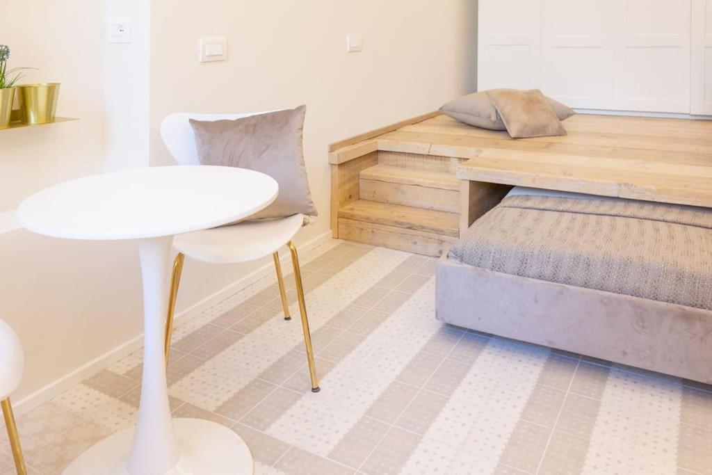 Ferienwohnung 5Fo6 Navigli - Duomo - Boho - Minimal Mailand Exterior foto